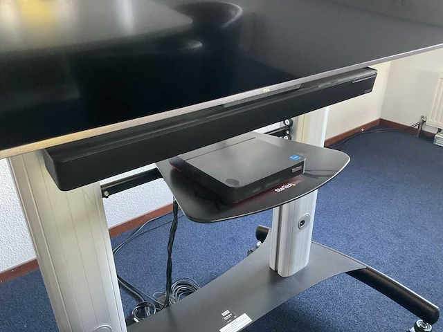 Tcl + lenovo 75” video conferentie set - afbeelding 4 van  8