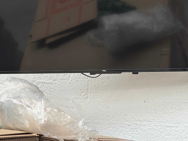 Tcl televisie 70x120 (zonder afstandsbediening) - afbeelding 2 van  3