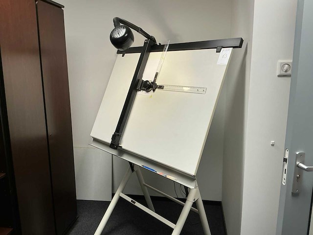 Td college ts150 tekentafel - afbeelding 1 van  5