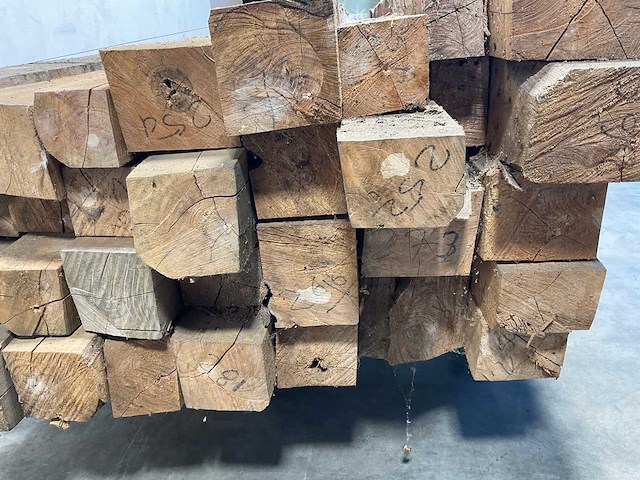 Teak balk gedroogd 240x8-17 cm (34x) - afbeelding 6 van  9