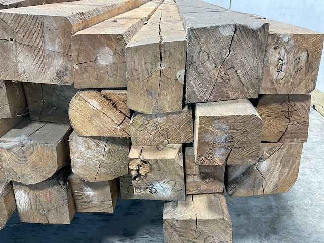 Teak balk gedroogd 240x8-17 cm (34x) - afbeelding 7 van  9