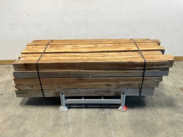 Teak balk gedroogd 240x8-18 cm (37x) - afbeelding 1 van  7