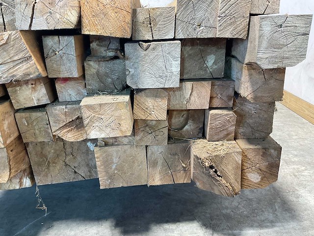 Teak balk gedroogd 240x8-24 cm (43x) - afbeelding 5 van  7