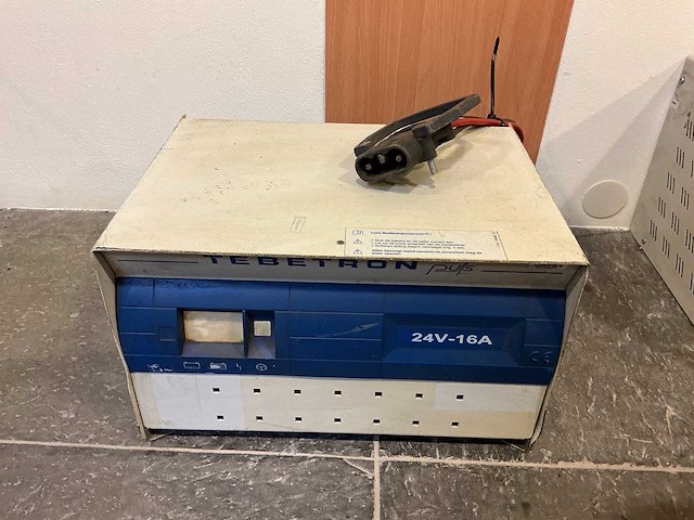 Tebetron - 24v 16a - battery chargers - 2007 - afbeelding 1 van  2