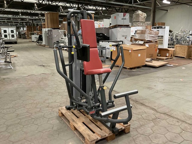 Teca chest press 590 krachtstation - afbeelding 2 van  7