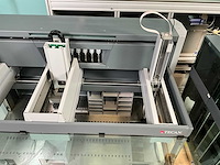 Tecan freedom evo vloeistofbehandelingsplatform - afbeelding 2 van  8
