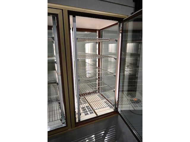 Tecfrigo innova 1400 g/g 6 porte mobiele dubbelgekoelde gebaksvitrine - afbeelding 3 van  11