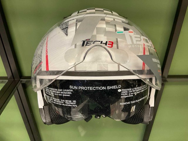 Tech3 helm - afbeelding 4 van  9