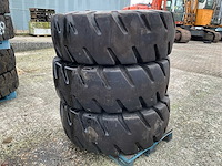 Techking tklogster 17.5-25 volrubber industrie band met velg (4x) - afbeelding 3 van  5
