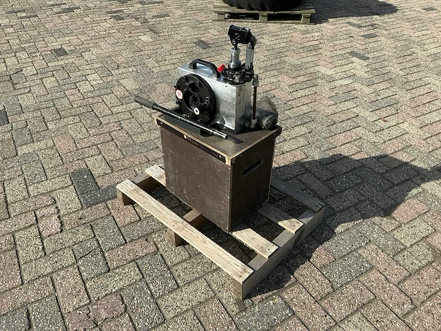 Techmaflex pm18 hydraulische slangenpers - afbeelding 1 van  11