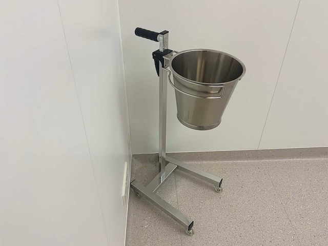 Technicare trolley met opvang emmer - afbeelding 4 van  7