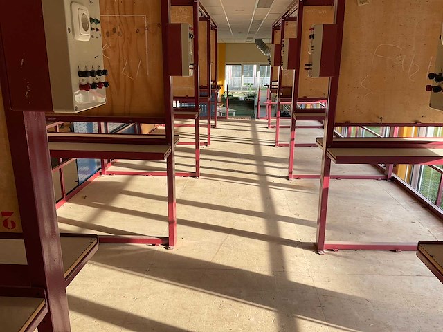 Techniek / bouw lokalen op verhoogd platform - afbeelding 6 van  38