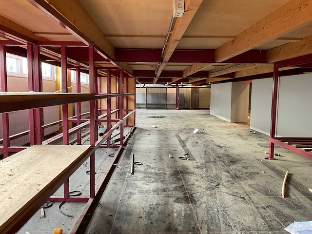 Techniek / bouw lokalen op verhoogd platform - afbeelding 17 van  38