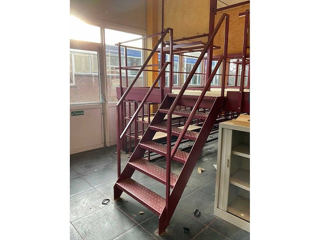 Techniek / bouw lokalen op verhoogd platform - afbeelding 18 van  38