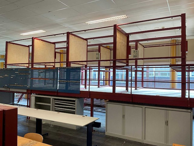 Techniek / bouw lokalen op verhoogd platform - afbeelding 31 van  38