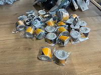 Technocraft 5m x 50mm zwart-geel reflecterend tape (30x) - afbeelding 2 van  2