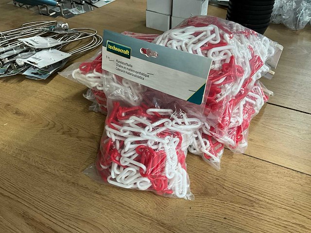 Technocraft 8 m kunststof ketting (8x) - afbeelding 1 van  3