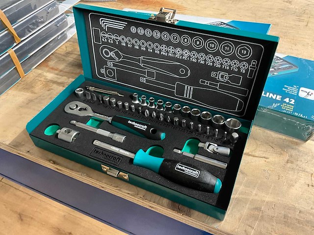 Technocraft metalline 42 doppenset (2x) - afbeelding 1 van  5
