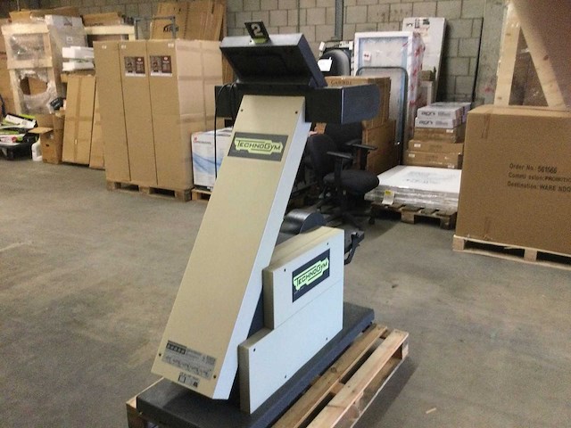 Technogym - stepper - afbeelding 4 van  6