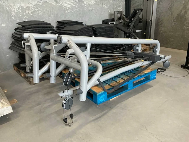Technogym cable station krachtstation - afbeelding 1 van  6