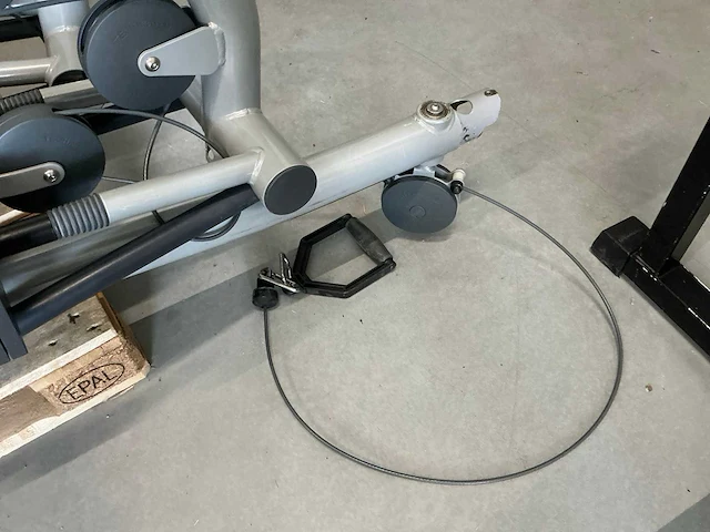 Technogym cable station krachtstation - afbeelding 3 van  6