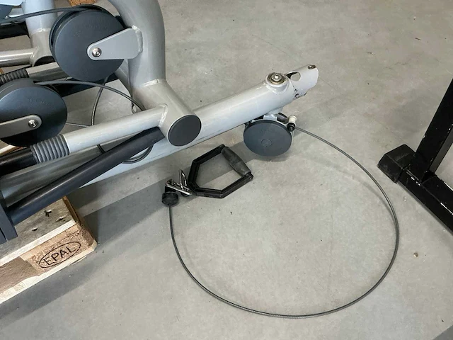 Technogym cable station krachtstation - afbeelding 4 van  6