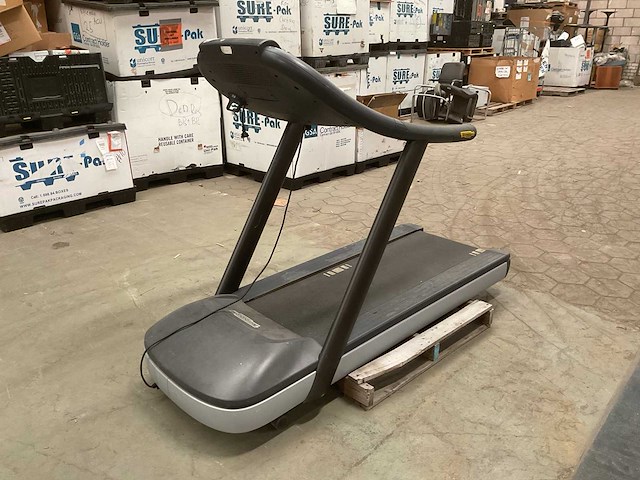 Technogym excite 600 loopband - afbeelding 1 van  5