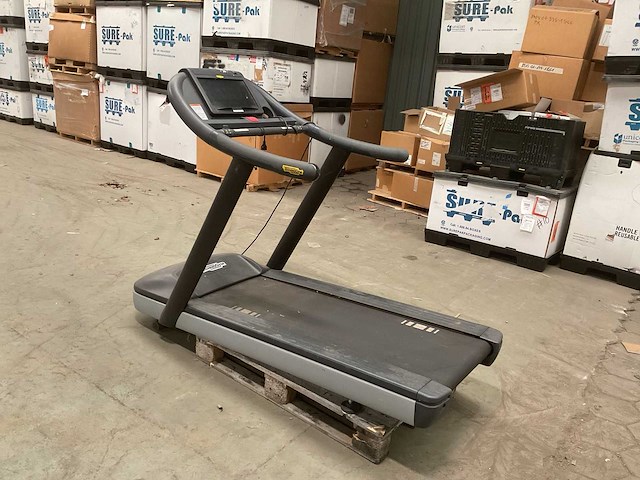 Technogym excite 600 loopband - afbeelding 4 van  5