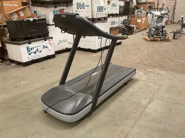 Technogym excite 600 loopband - afbeelding 1 van  5