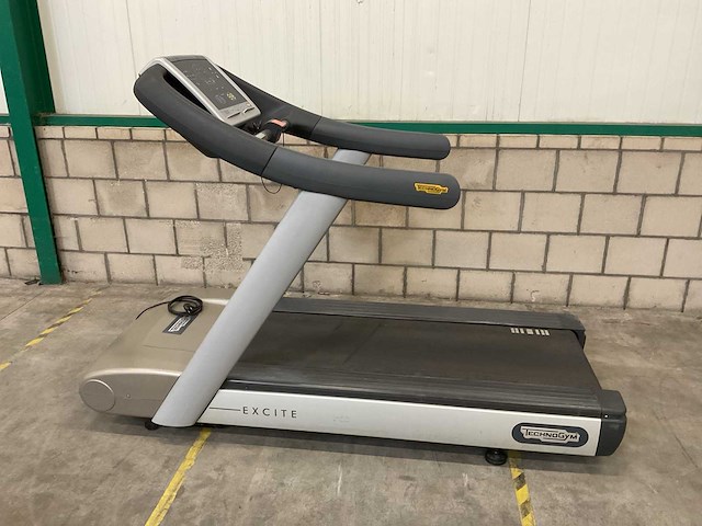 Technogym excite run 500 elektrische loopband - afbeelding 1 van  5