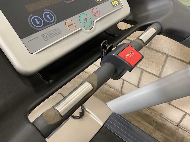 Technogym excite run 700 elektrische loopband - afbeelding 3 van  4