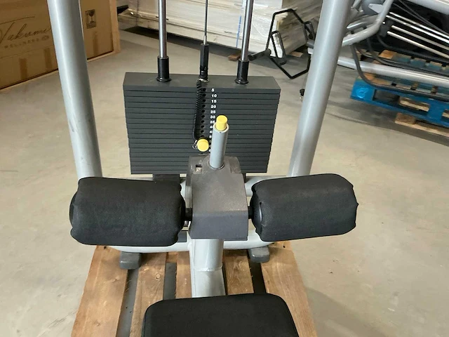 Technogym lat machine krachtstation - afbeelding 4 van  8