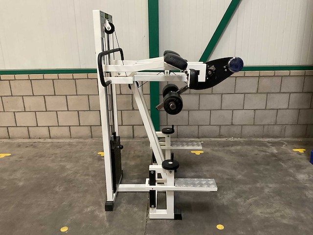 Technogym standing gluteus - afbeelding 1 van  5