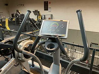 Technogym synchro excite 500ip crosstrainer - afbeelding 2 van  5