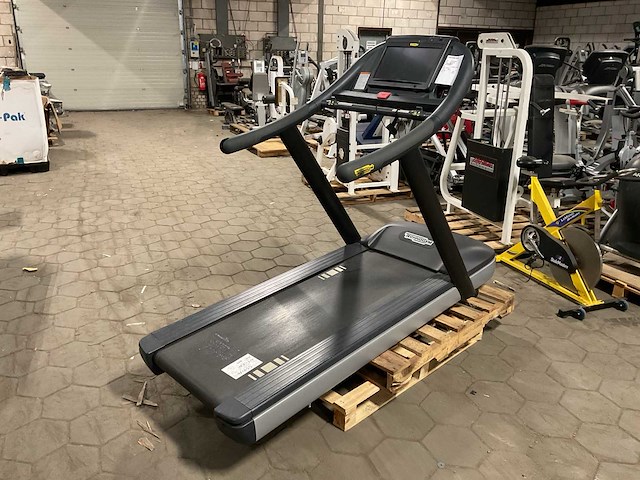 Technogym treadmill - afbeelding 1 van  6