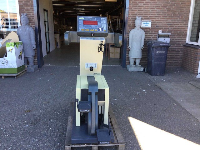Techogym - stepper - afbeelding 3 van  10