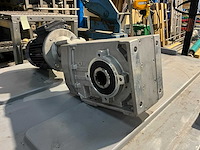 Techtop t1a-ie1 71 3-6 tandwielmotor met hydro-mec x60 versnellingsbak - afbeelding 1 van  7