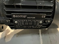 Techtop t1a-ie1 71 3-6 tandwielmotor met hydro-mec x60 versnellingsbak - afbeelding 6 van  7