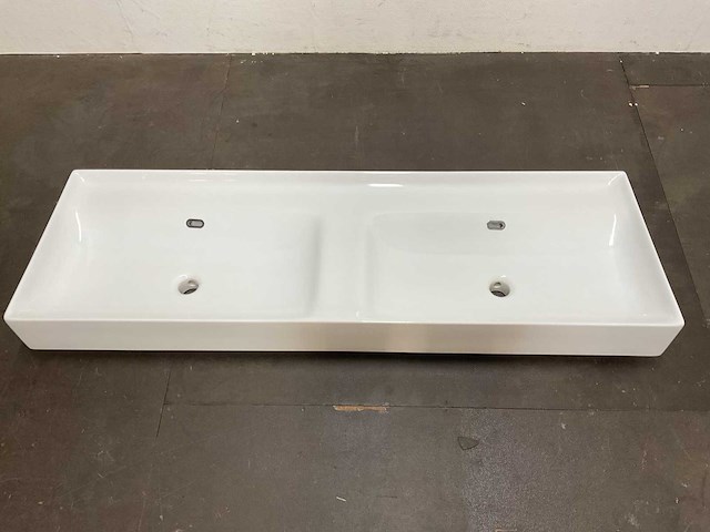 Tecla - zonder kraangat wastafel 141 x 46 cm - afbeelding 1 van  8