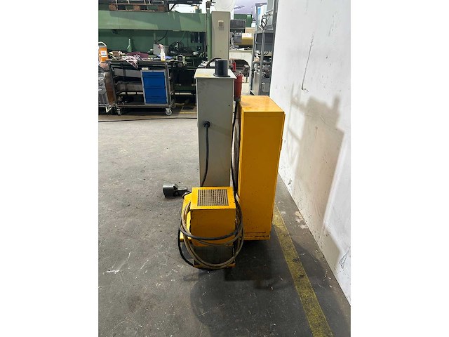 Tecna - 4608n - spot welding machines - 1996 - afbeelding 2 van  7