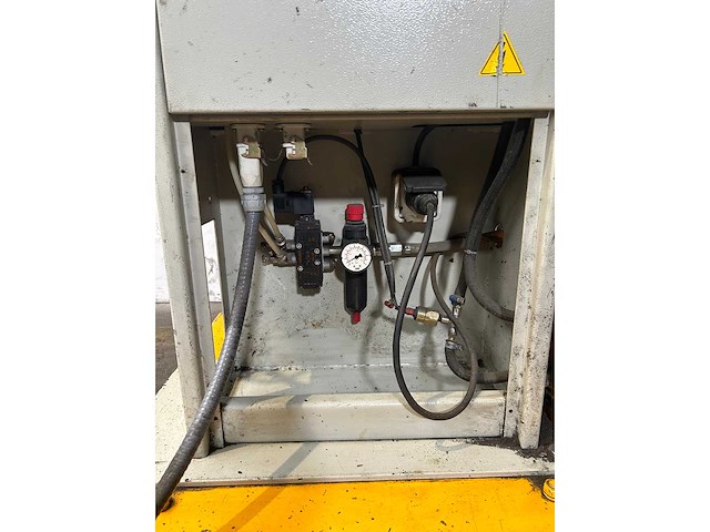 Tecna - 4608n - spot welding machines - 1996 - afbeelding 4 van  7
