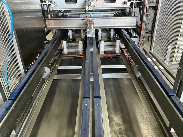 Tecnical tecnologia aplicada volumetrische gietmachine - afbeelding 11 van  13