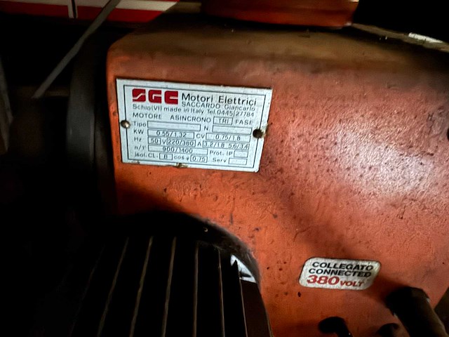 Tecnodue / carmec sp330r vlakslijp- freesmachine voor bewerking cilinderkoppen - afbeelding 3 van  7