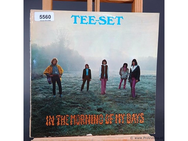 Tee-set. - afbeelding 1 van  5