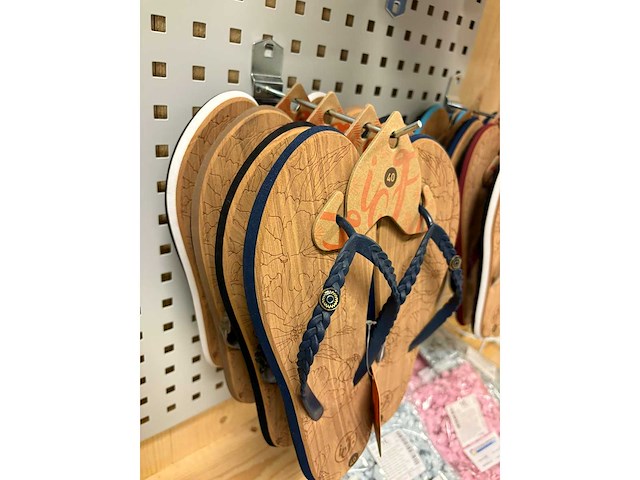 Teenslippers - paar - mixpartij (270x) - afbeelding 2 van  4