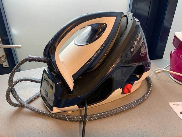 Tefal strijkijzers en -planken - afbeelding 5 van  7