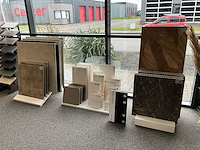 Tegel samplekast en diverse tegeldisplays - afbeelding 2 van  12