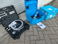 Tegelboormachine en sleuvenzaagmachine
