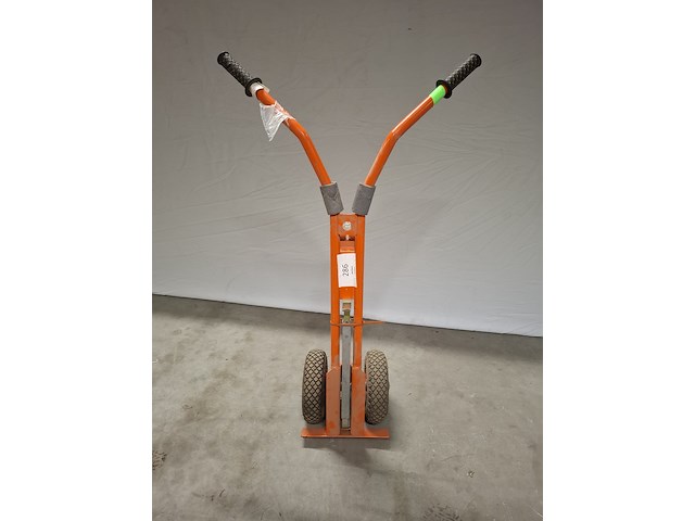 Tegeldonkey innovadonk, t-donkey, bouwjaar 2016 - afbeelding 1 van  4