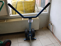 Tegeldonkey. let op: mist gedeelte klemstang. - afbeelding 1 van  2